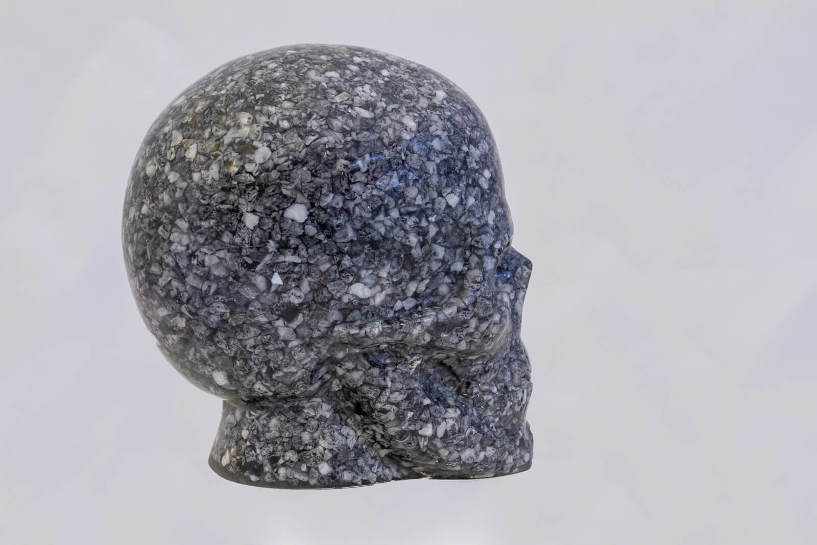 statuetka-magnezitovyj-cherep-2-6