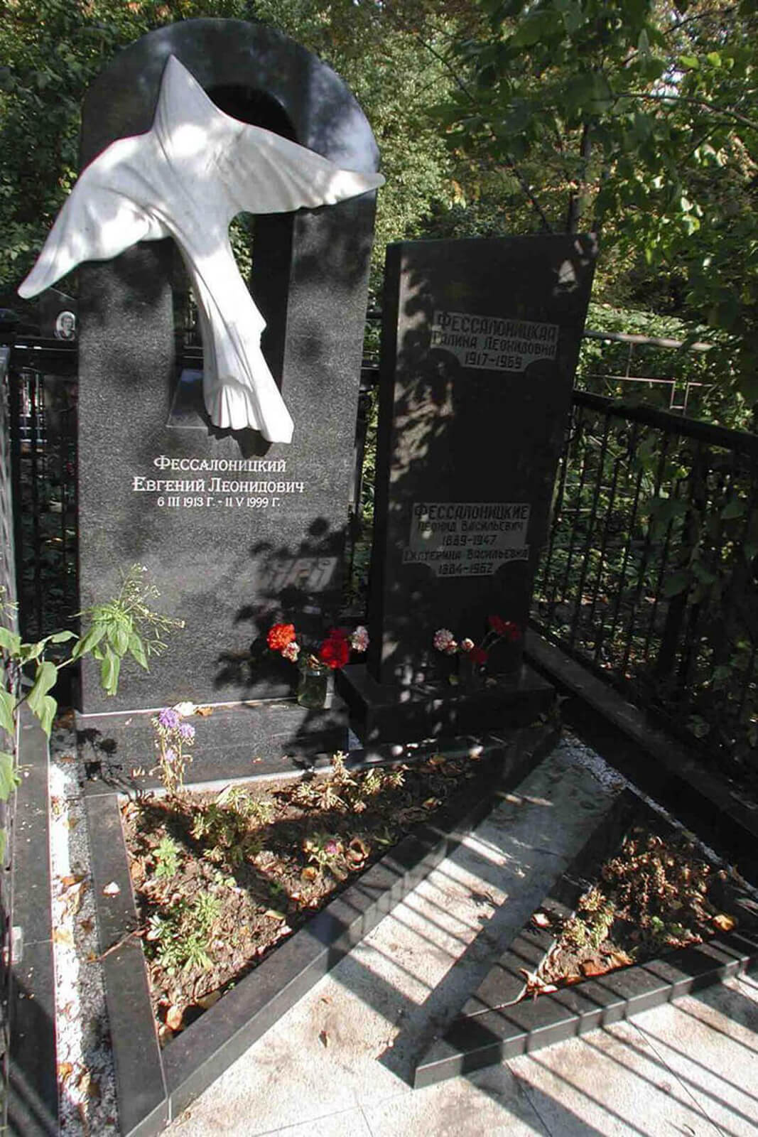 mramornaya-ptica-dusha-na-vagan-kove-2